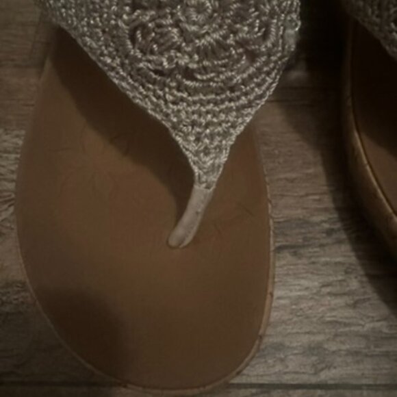 Skechers Beverlee Fancy Work Natural Crochet Beige Thong Sandals - Picture 3 of 13